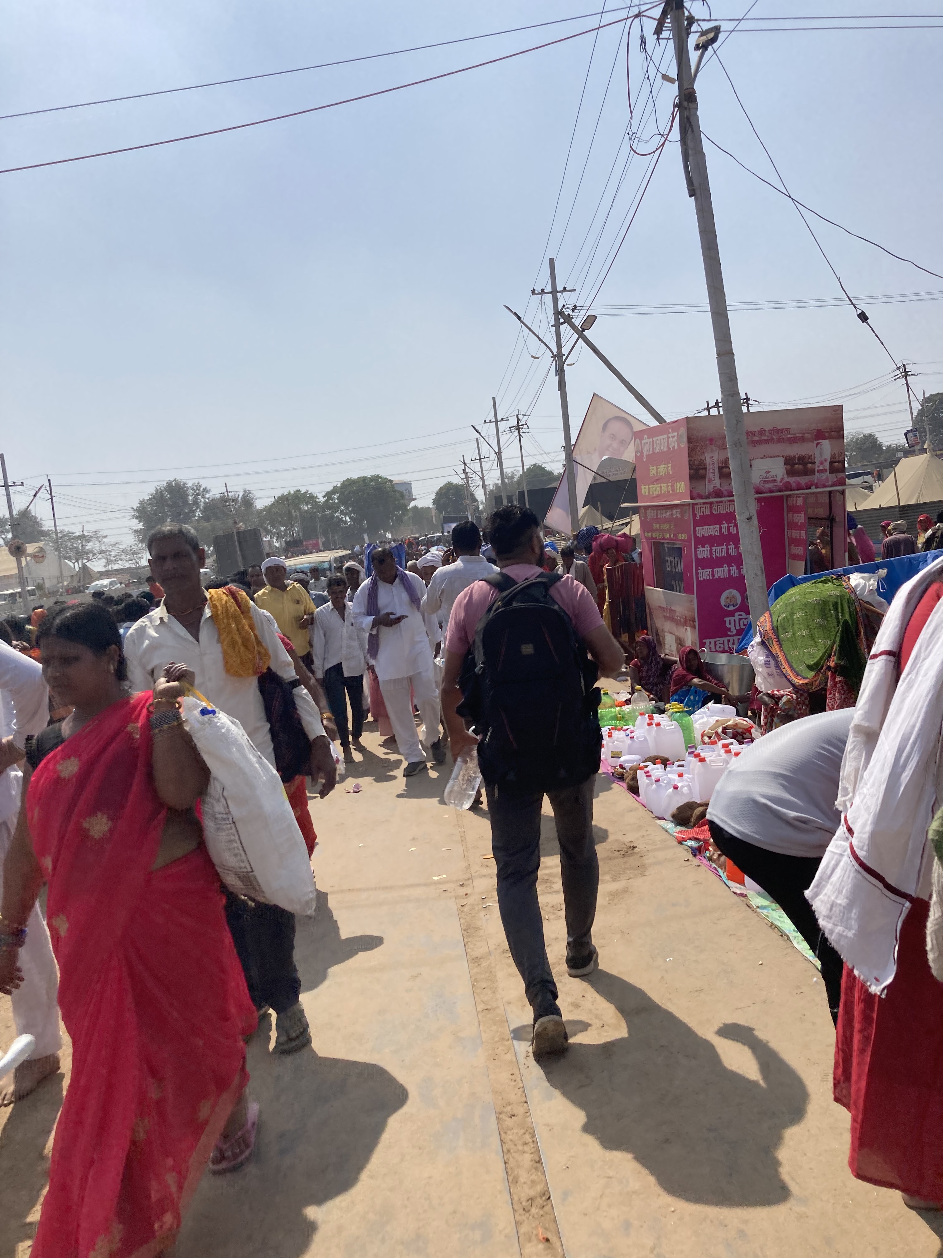 video1/Prayagraj-kumbha-pic/64-Prayagraj-Chakdodi-12-15pm.jpg