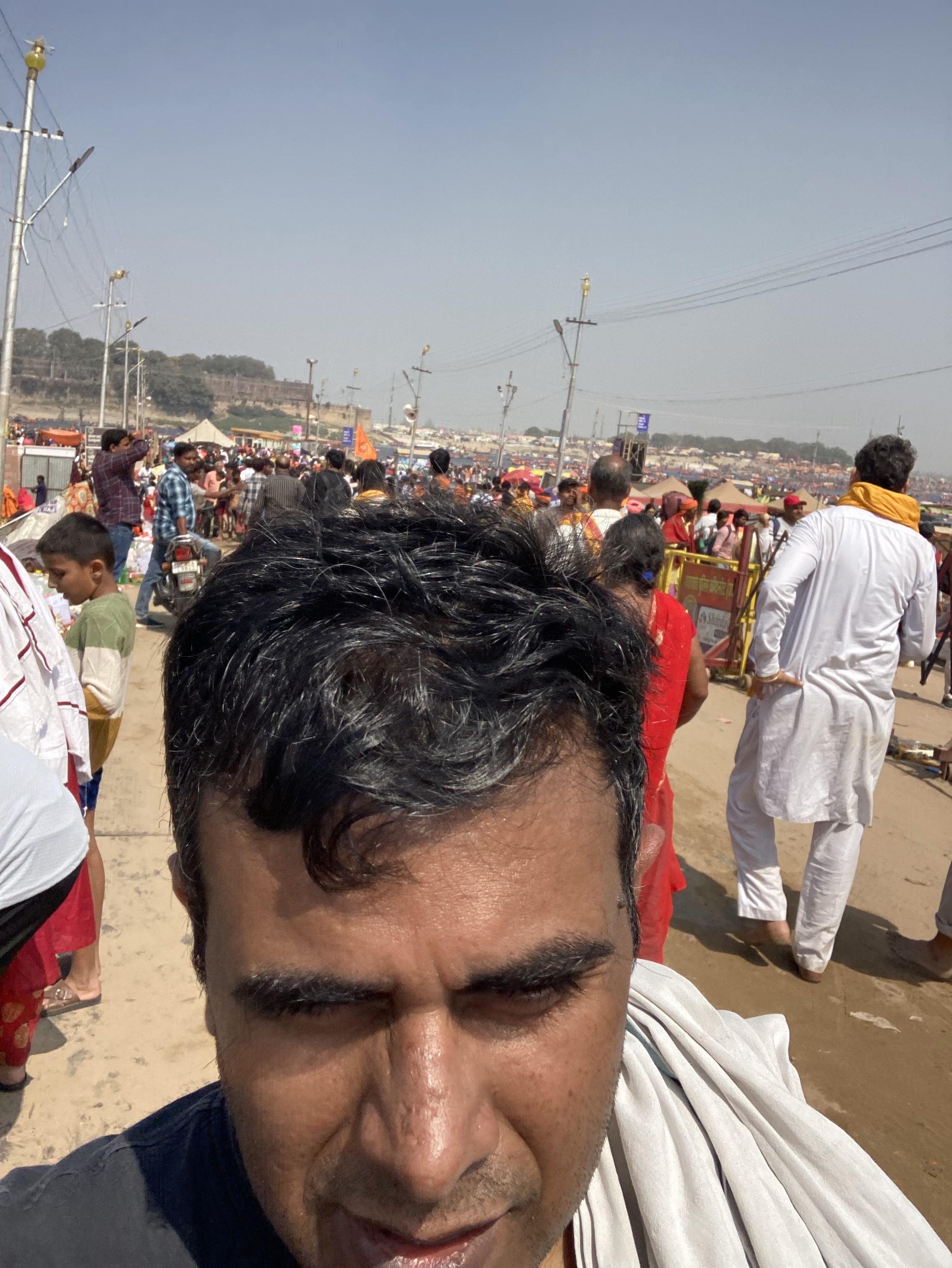 video1/Prayagraj-kumbha-pic/65-Prayagraj-Chakdodi-12-15pm.jpg